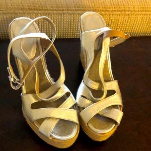 Ellie Tahari gold wedge 5 inch heel wrap around sandal